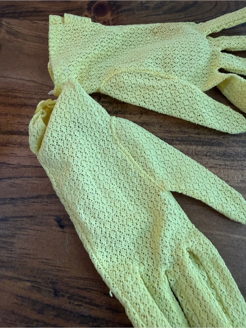 Yellow Vintage-Style Crochet Women's Gloves